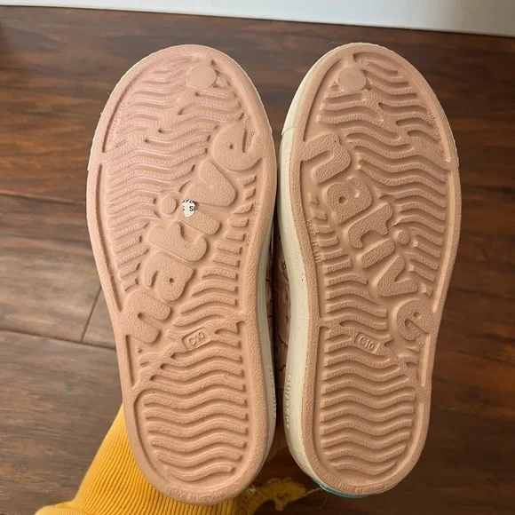 NWOT Native Kids Shoes - Poppy Pink Floral Slip-On -Size 10 - Picture 4 of 10